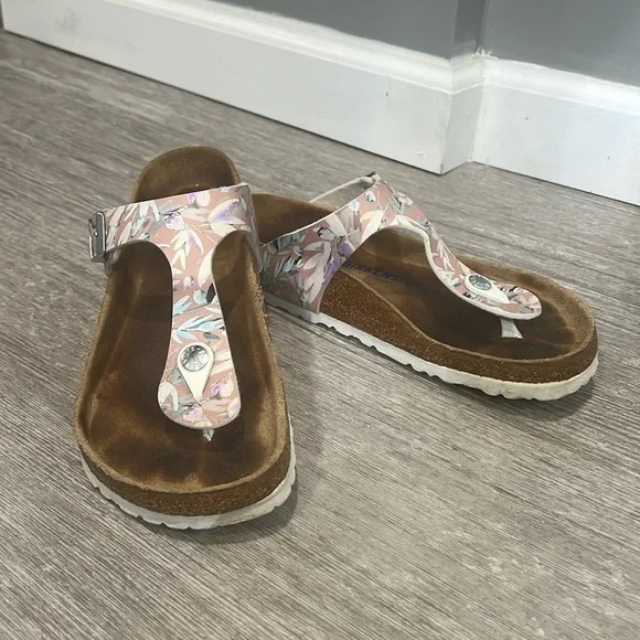BIRKENSTOCK- Gizeh Sandal - Picture 1 of 3